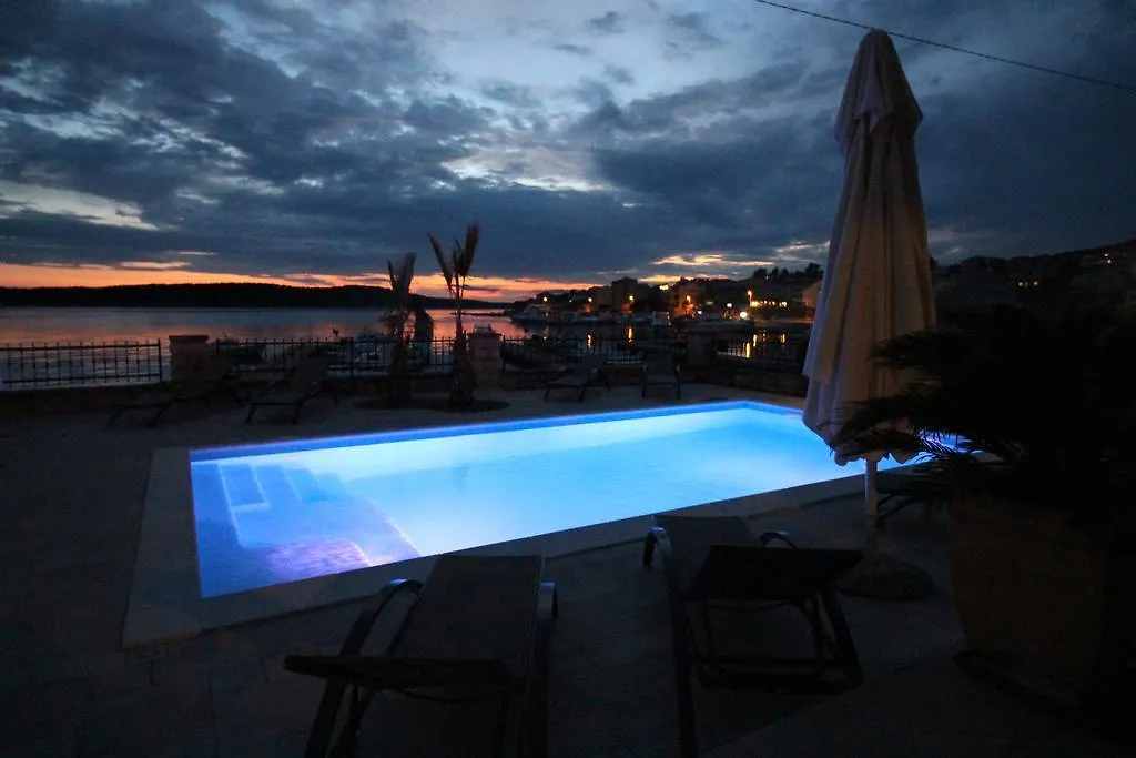 Guest House Villa Papalina Rab Town