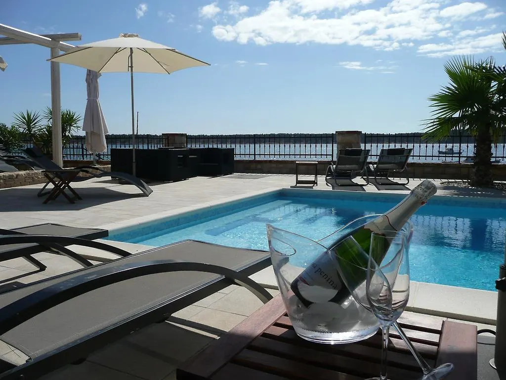 Guest House Villa Papalina Rab Town 4*,  Chorvatsko
